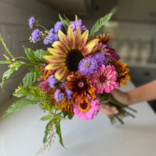 Load image into Gallery viewer, Friday Flower Subscription (6 weeks of Delivery)
